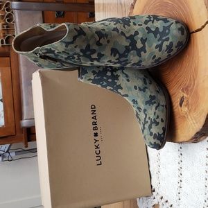 NWOT Lucky Brand Bootie, Suede Leather upper. CAMO